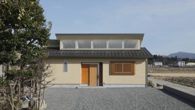 Small One-story Detached House in Japanese Style With Wooden Interior, High Ceiling