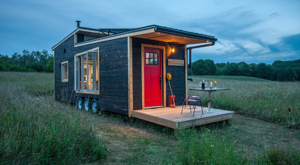 340 sqft off-grid house - Greenmoxie Tiny House